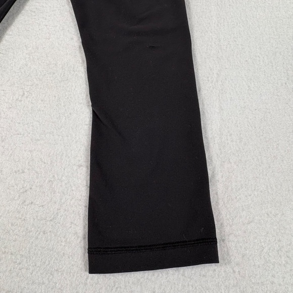 Lululemon Women's Cropped Leggings Size 6 with 21" Inseam in Black - Picture 10 of 13